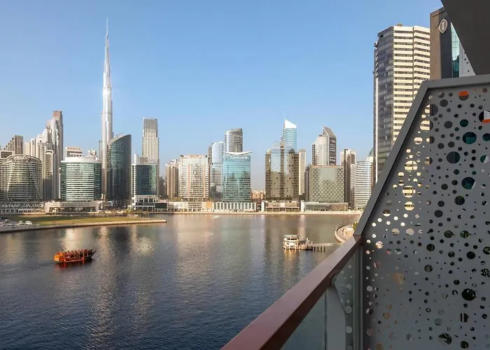 Elegant Studio I Burj Khalifa & Canal View