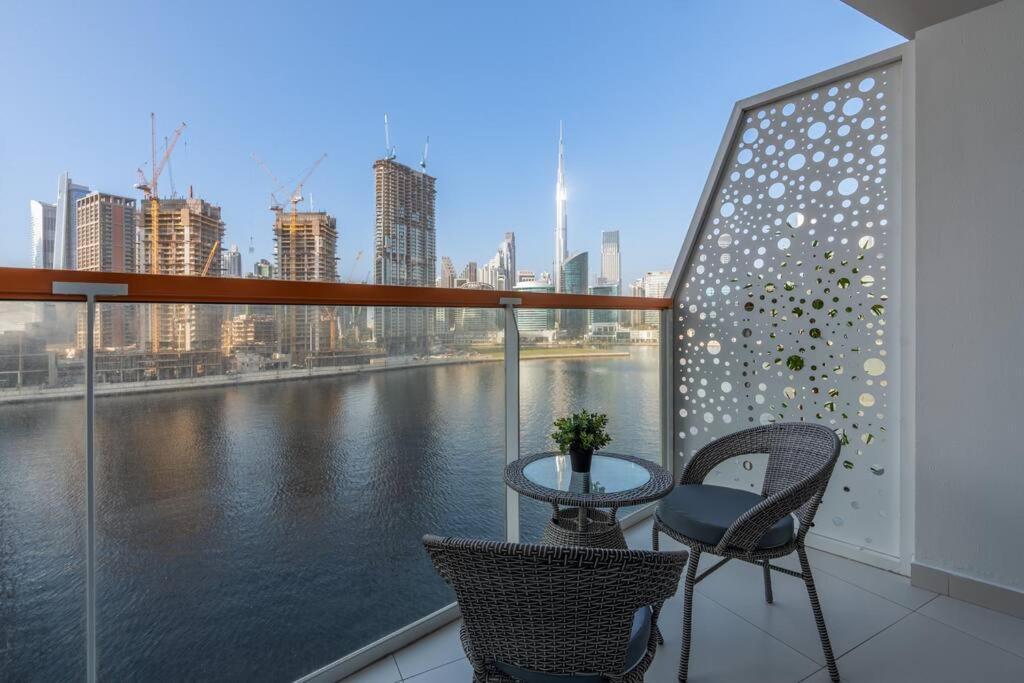 Elegant I Burj Khalifa & Canal View Apartment Dubai